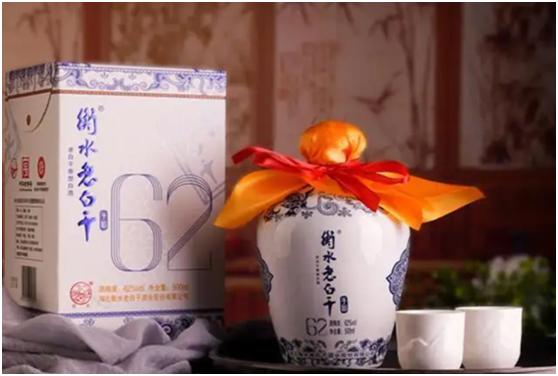 十大入喉醇香的精酿白酒推荐,入秋后的第一杯白酒