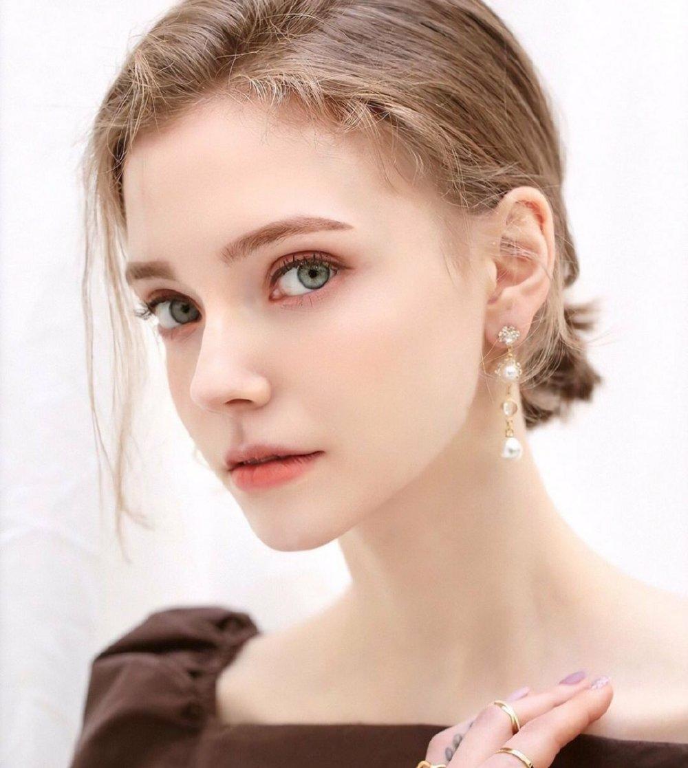 21岁德国模特突然消失,德国20岁女模特