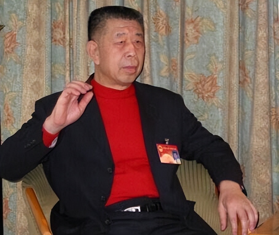 穷小子逆袭变亿万富翁后的故事,穷小子逆袭竟然成为亿万富翁