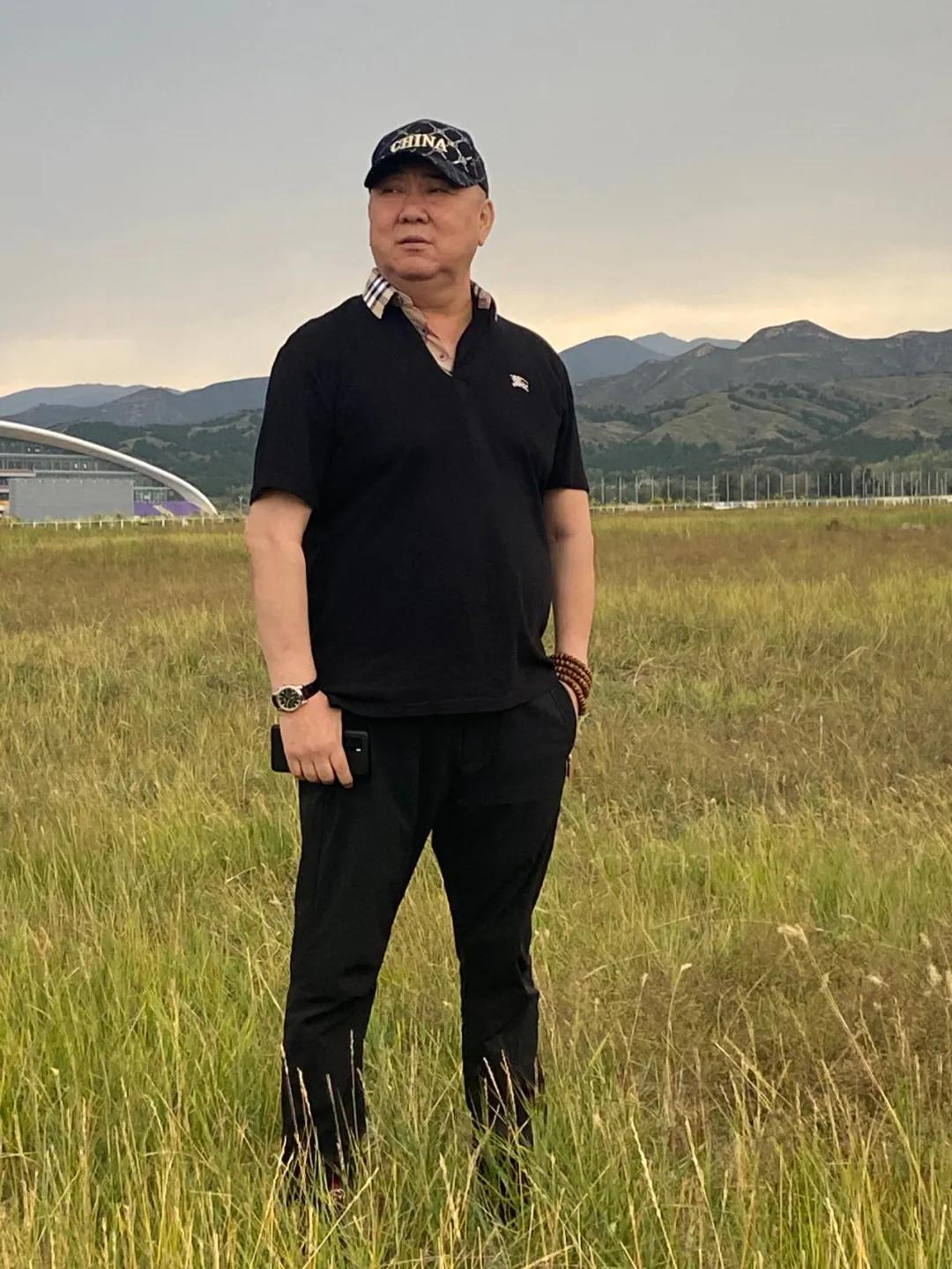 吴清明演唱《我思念草原》字里行间饱含深情的诉说