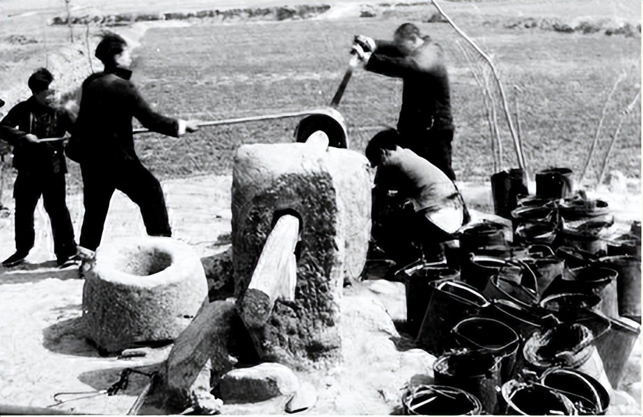 周总理为什么把红旗渠和南京长江大桥并称为“新中国两大奇迹”？