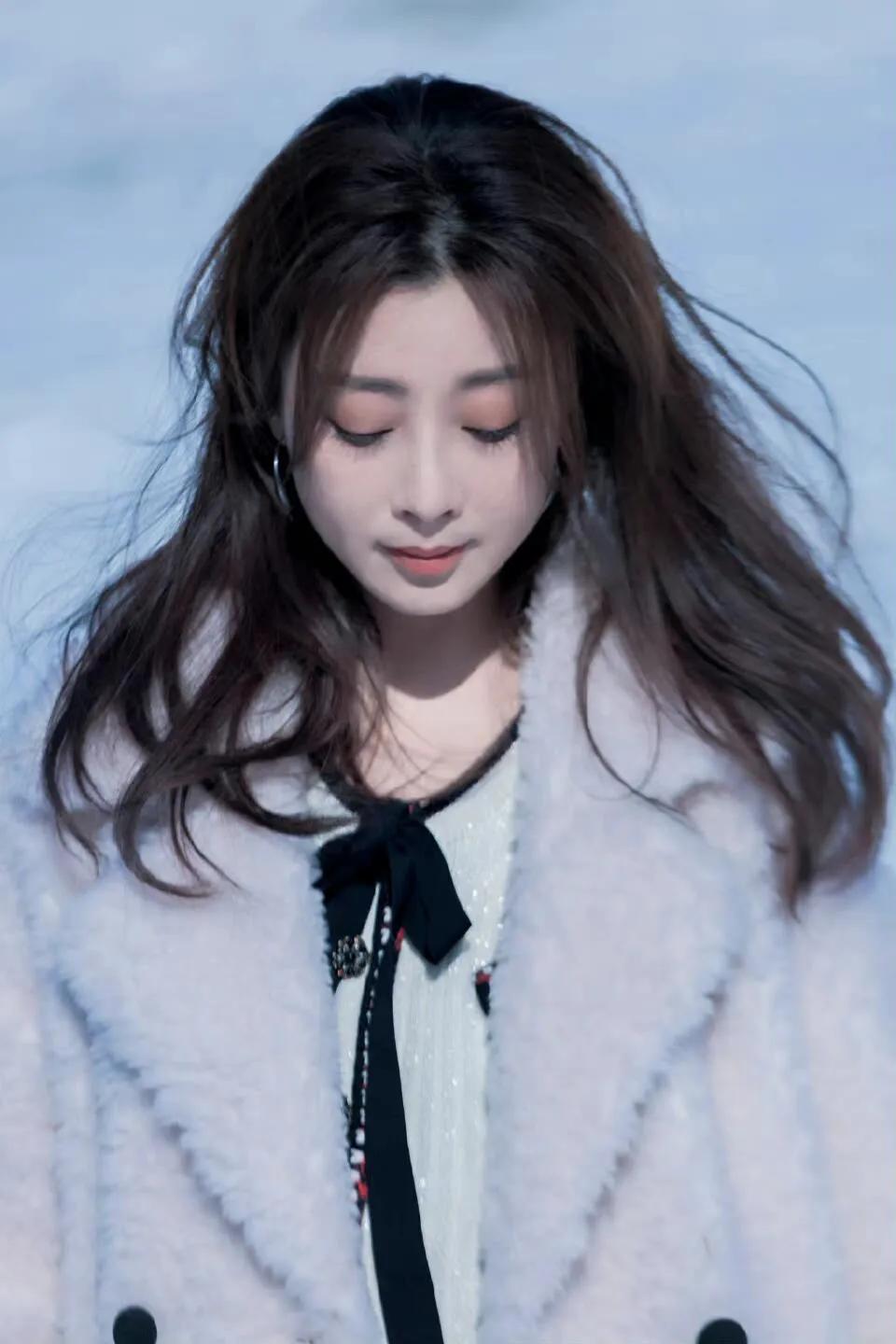 自从前夫入狱后，41岁“水蜜桃”殷桃，为何至今无人敢娶？