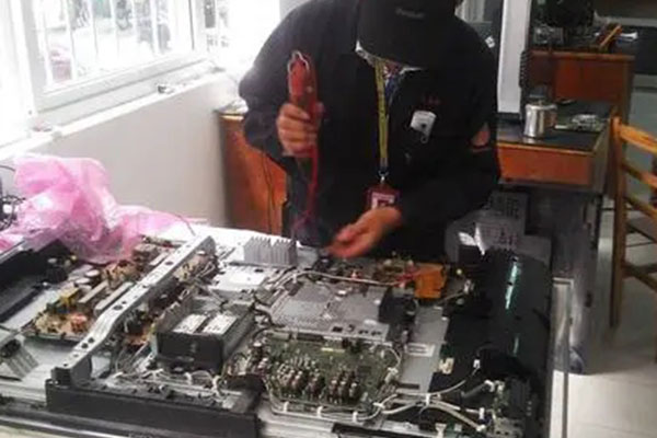 lg55寸液晶电视灰屏故障维修视频,tcl48寸液晶电视重影故障维修大全