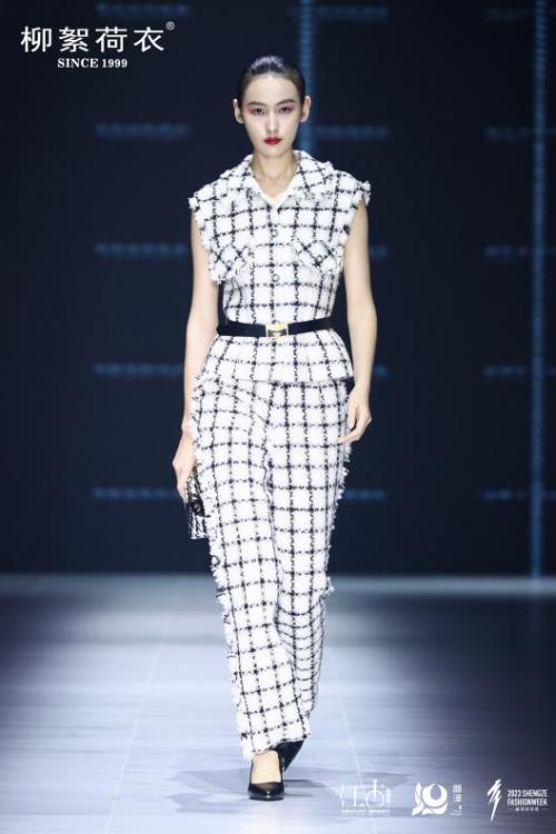 2023年新款时尚女装盐系气质,盛泽时尚女装