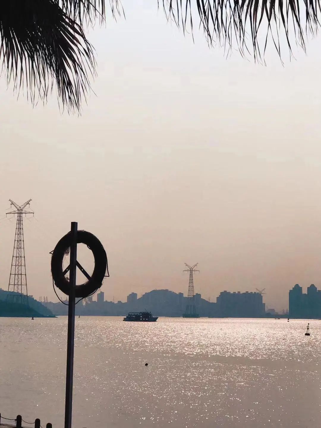 海湾公园看日落最好的地方,最美日落海滩打卡点