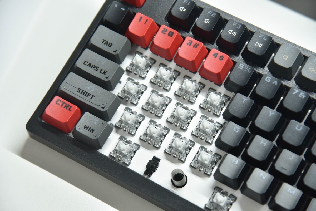 t87键盘血手幽灵评测,双飞燕血手幽灵机械键盘