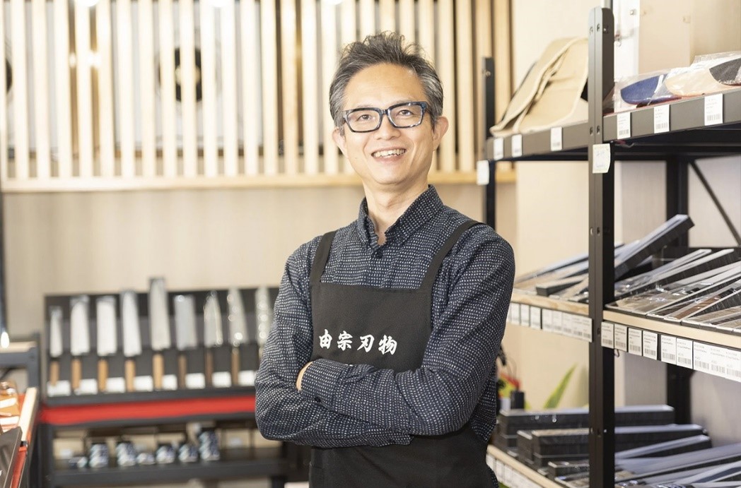 日本顶级手工锻打菜刀,有真正手工锻打的菜刀吗