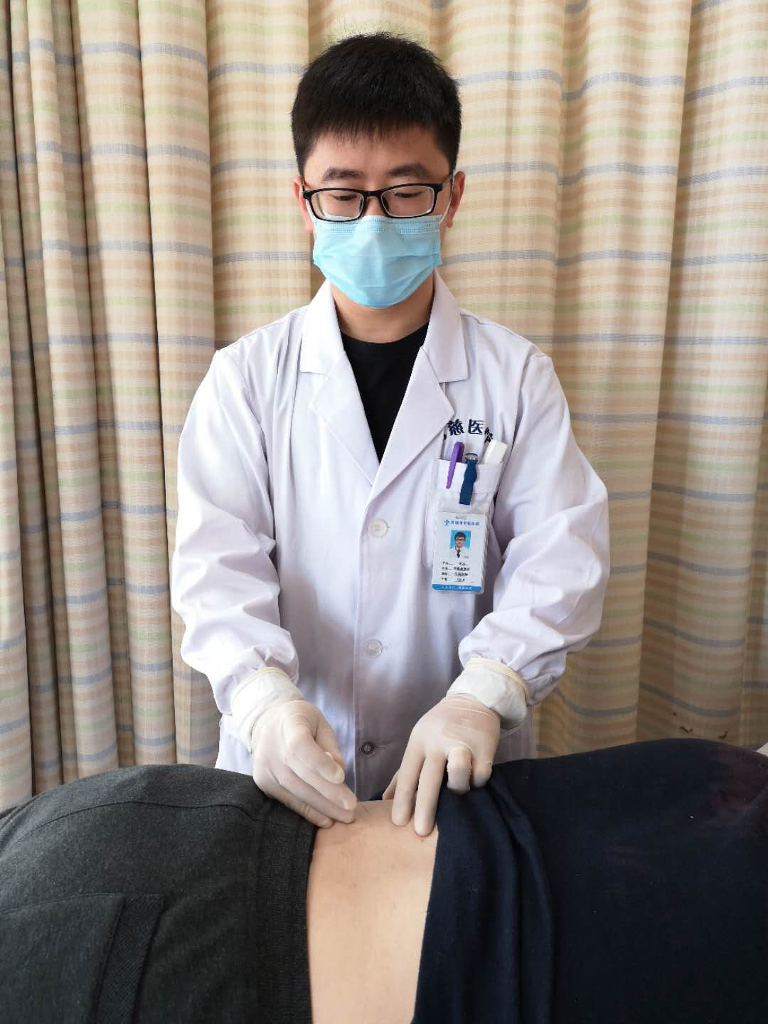 中医针灸治疗颈椎病原理,颈椎病针刀按摩针灸哪种方法好