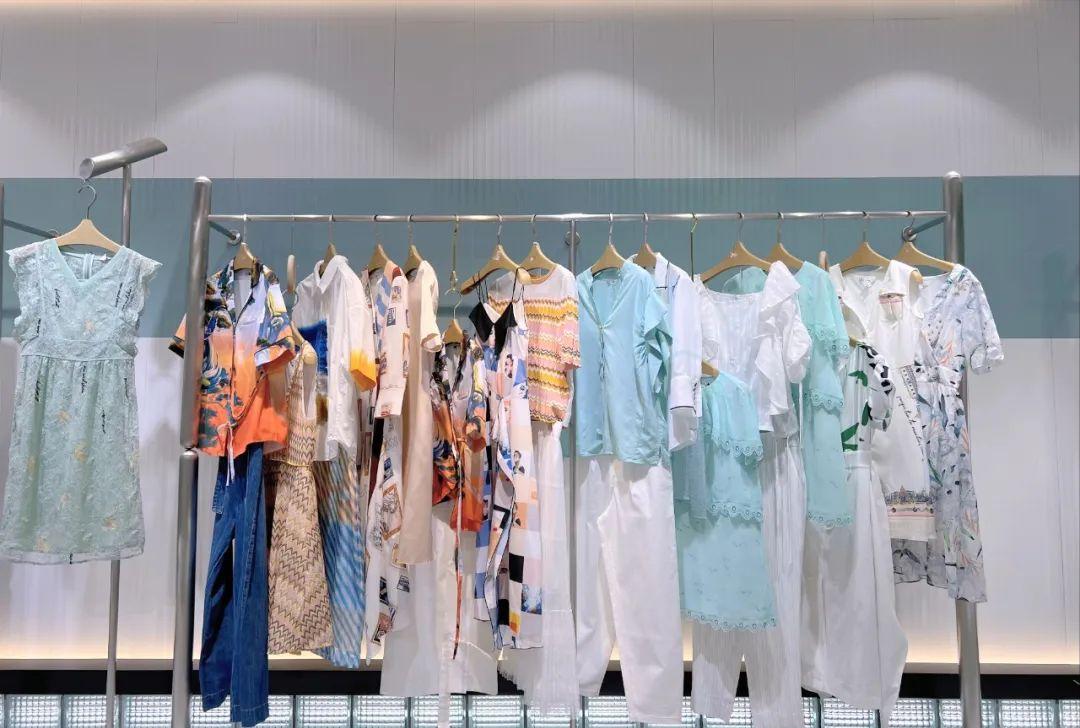 lily女装夏季连衣裙,lily女装针织衫连衣裙