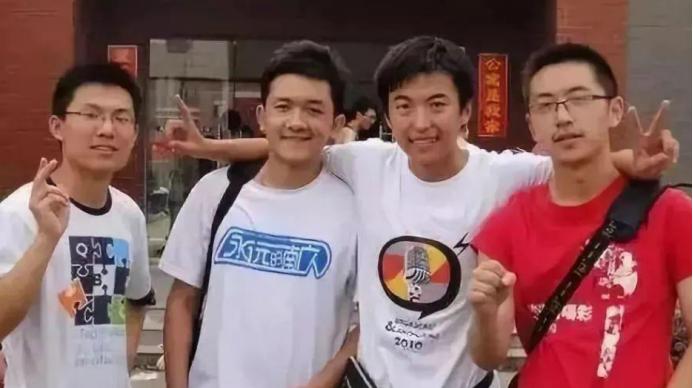 王大锤是面瘫么,王大锤的逆袭之路