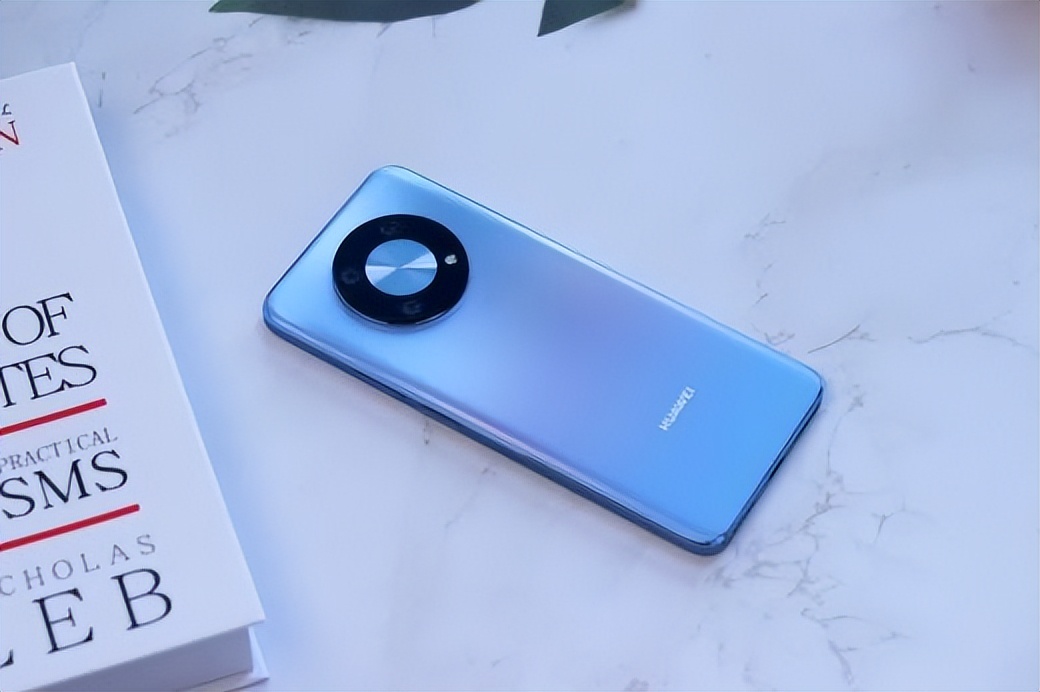 vivo和华为最新款手机性能,vivos12和华为mate30哪个性能好