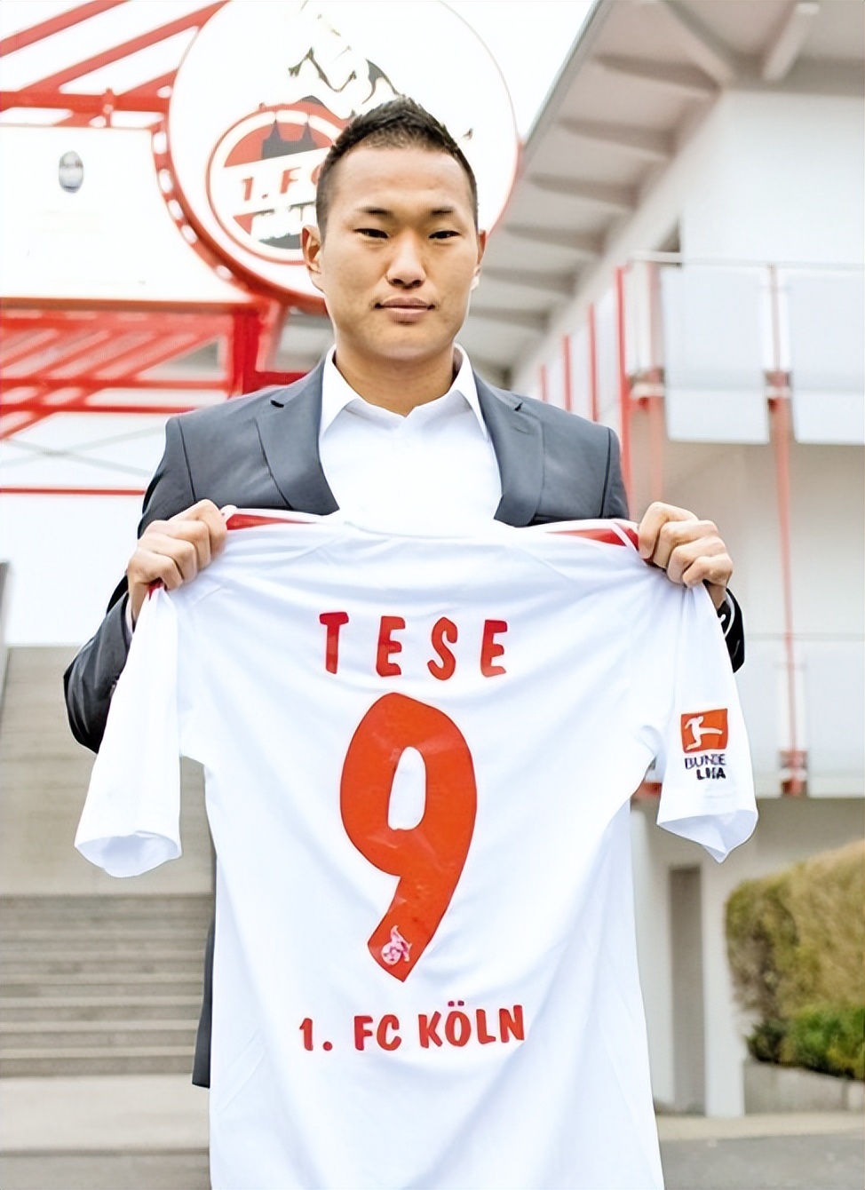 世界杯郑大世落泪,郑大世在南非世界杯上的一哭成名