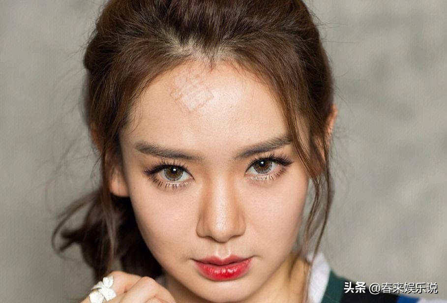 长得漂亮但不敢露额头的女星,额头宽的女演员