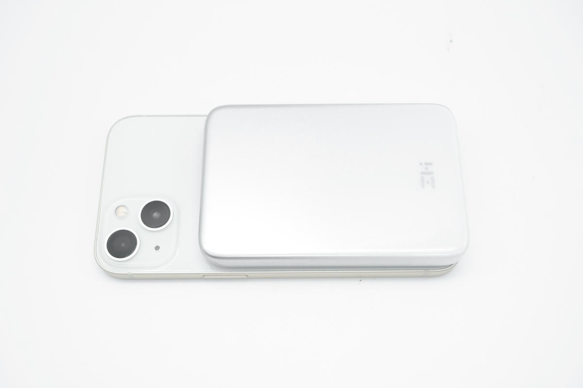 iphone14promax磁吸无线充电宝,iphone14promax带线无线磁吸充电宝