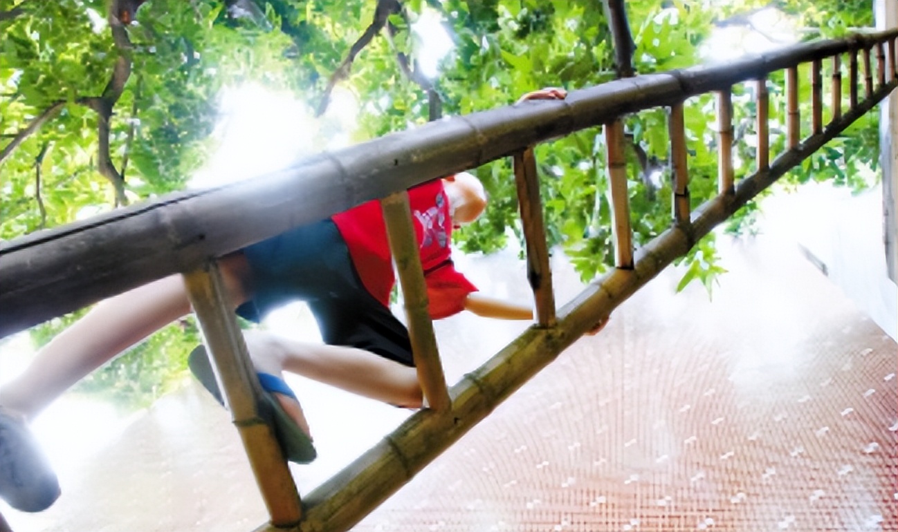 03年轰动中央的大案，19岁少年偷走高考试卷，万千考生因此落榜