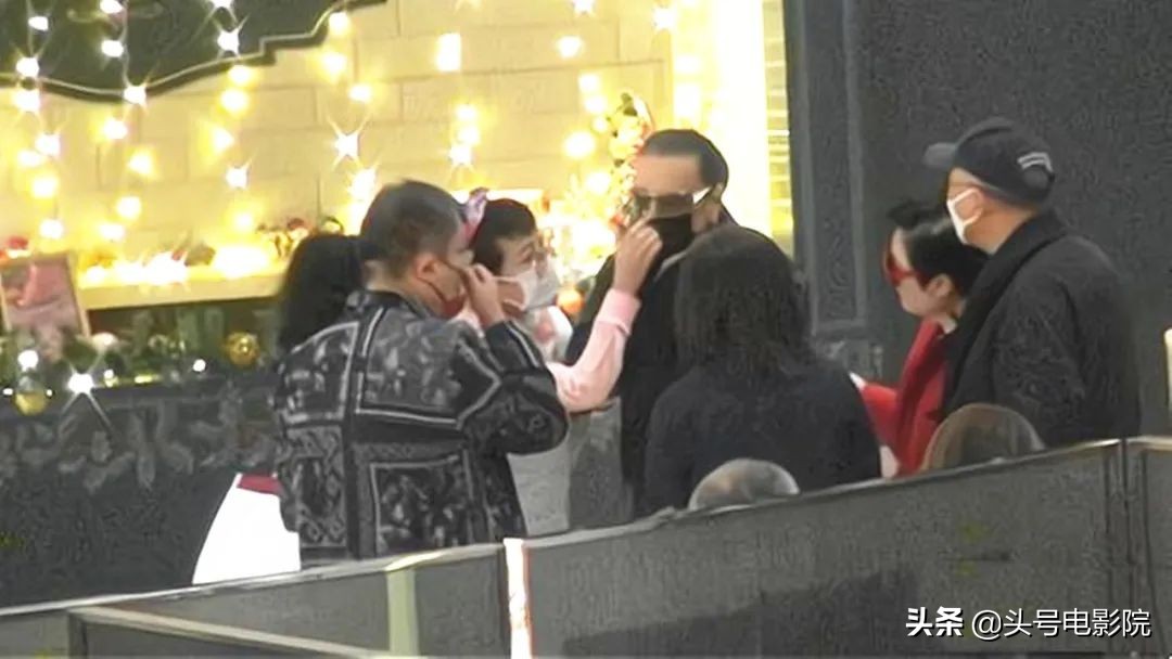 84岁谢贤与女友重燃爱火,谢贤84岁和初恋重温旧情