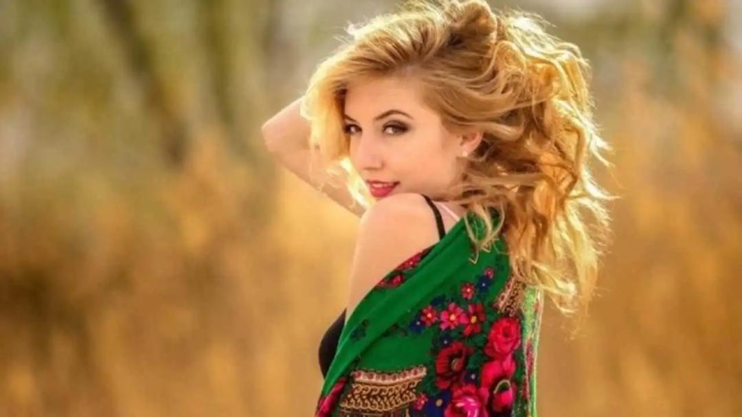 乌克兰美女涌入中国，表面是旅游，真正原因让中国男人乐开了花