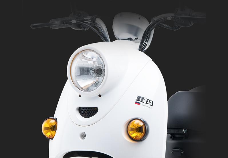 目前电动车石墨烯电池哪款最好,石墨烯和锂电池电动车哪个好