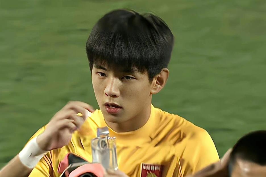 撞脸李现同时撞脸韩星,撞脸明星网红李现