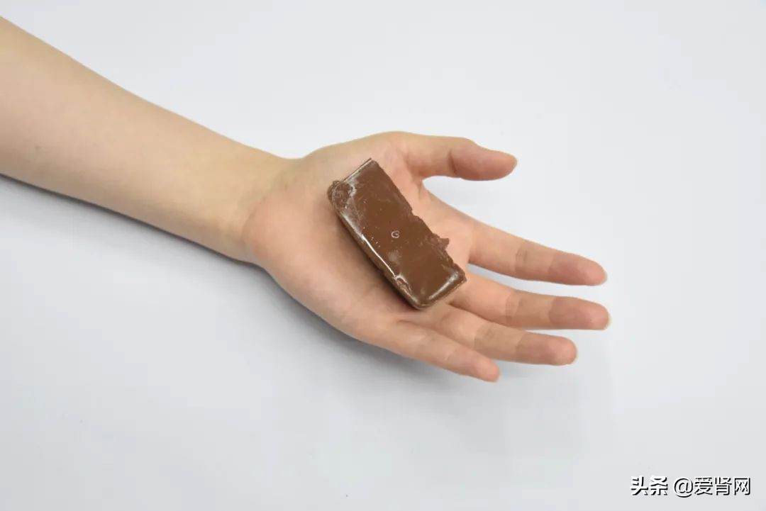 皮肤越变越黑,皮肤黑的暗淡无光怎么办