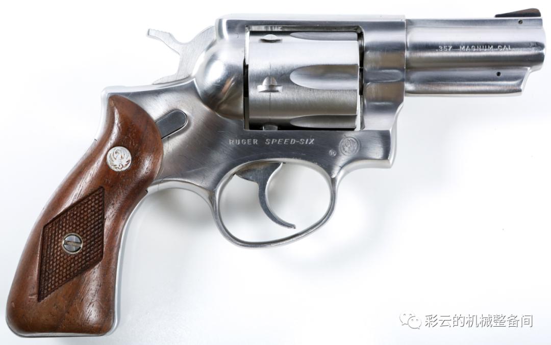 长枪管银闪闪的转轮就是柯尔特蟒蛇？别被骗了，这是鲁格的产品