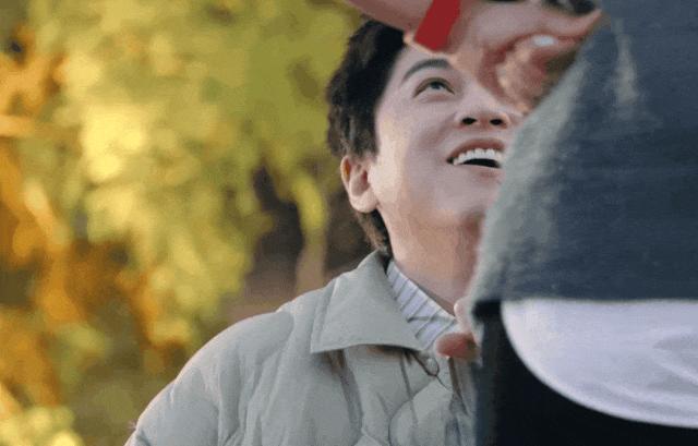 33岁过气顶流“蠢”上热搜，网友却笑疯了：他不火天理难容！