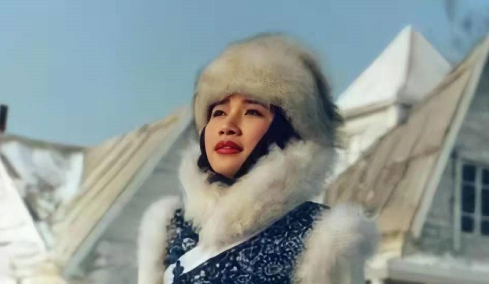 歌手李娜出家后靠什么生活,李娜歌手为什么出家