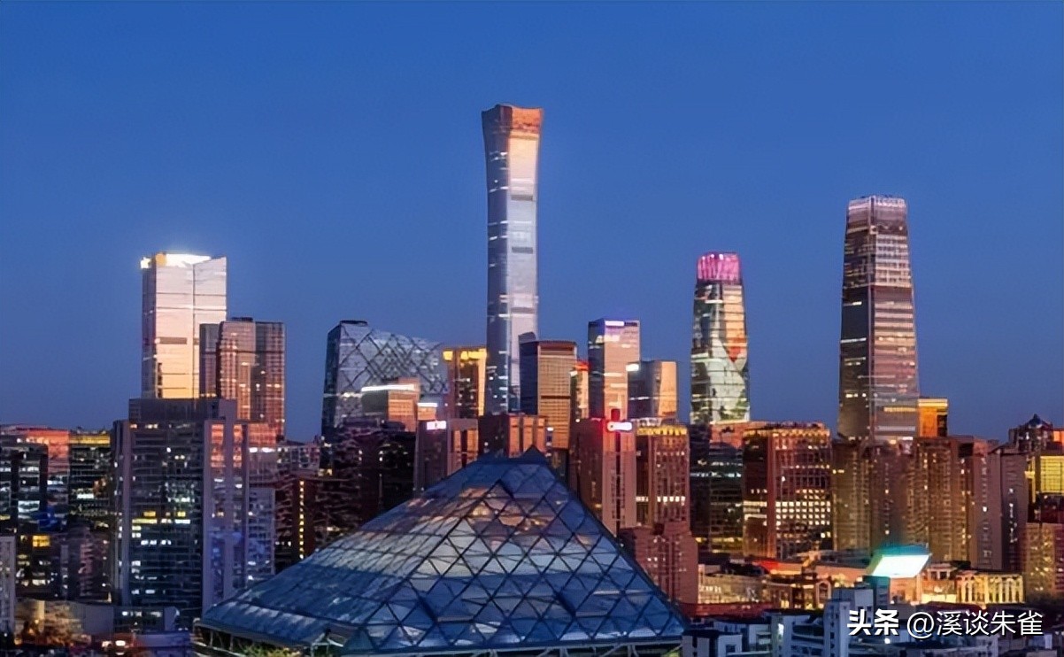 张雪峰到底做了什么事,给穷人指路的张雪峰