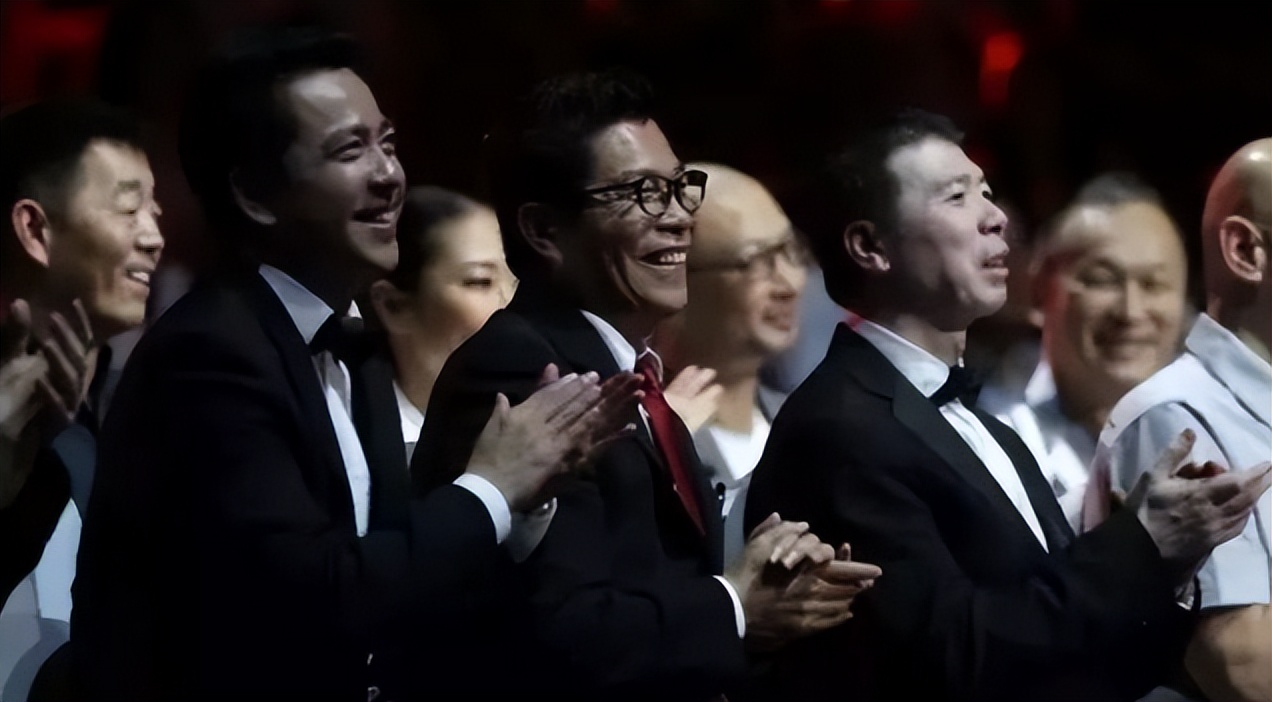 被称为影视大佬的冯小刚，也就只是个资本学徒