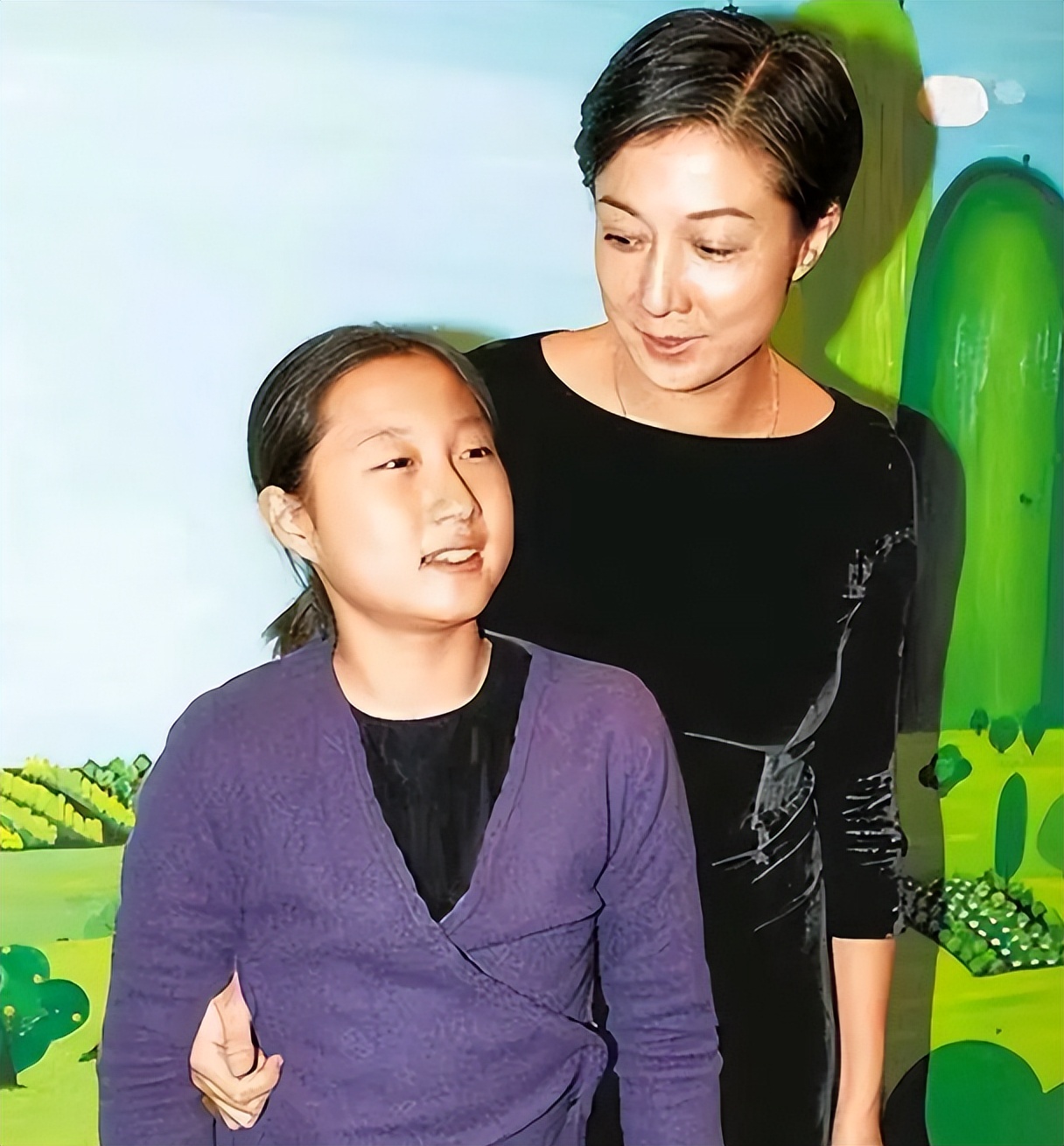 “只生孩子不结婚”的8位女星，看似洒脱淡然，实则吃尽了苦头