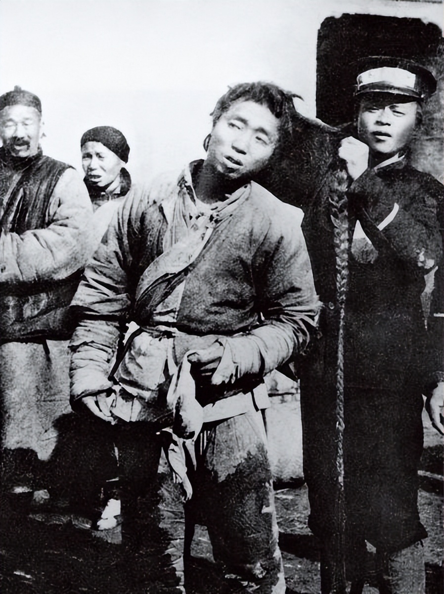 为什么伊朗足球队不合唱国歌,为什么伊朗球员不唱国歌