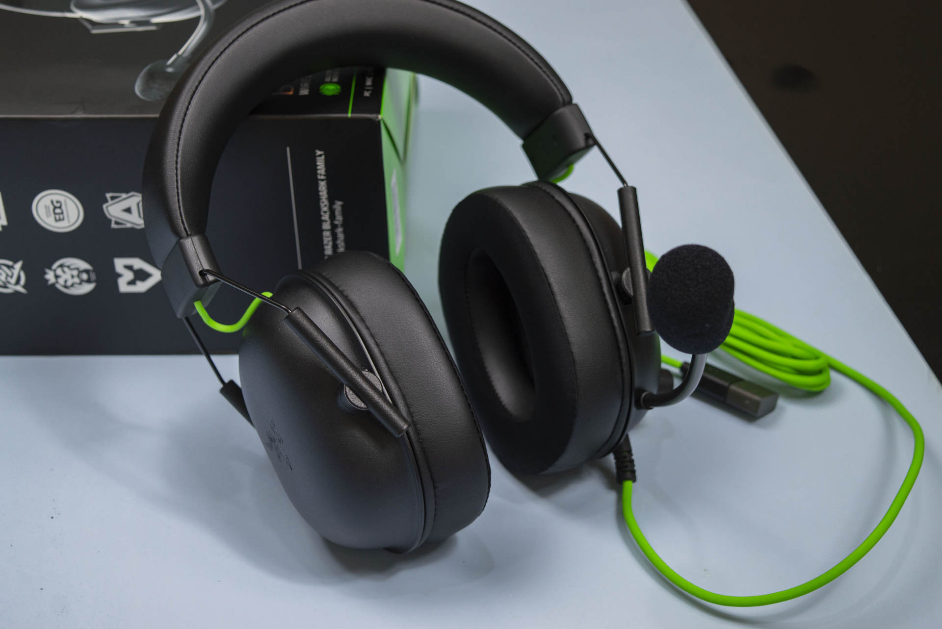 razer雷蛇旋风黑鲨v2x和平精英,雷蛇旋风黑鲨V2游戏耳机