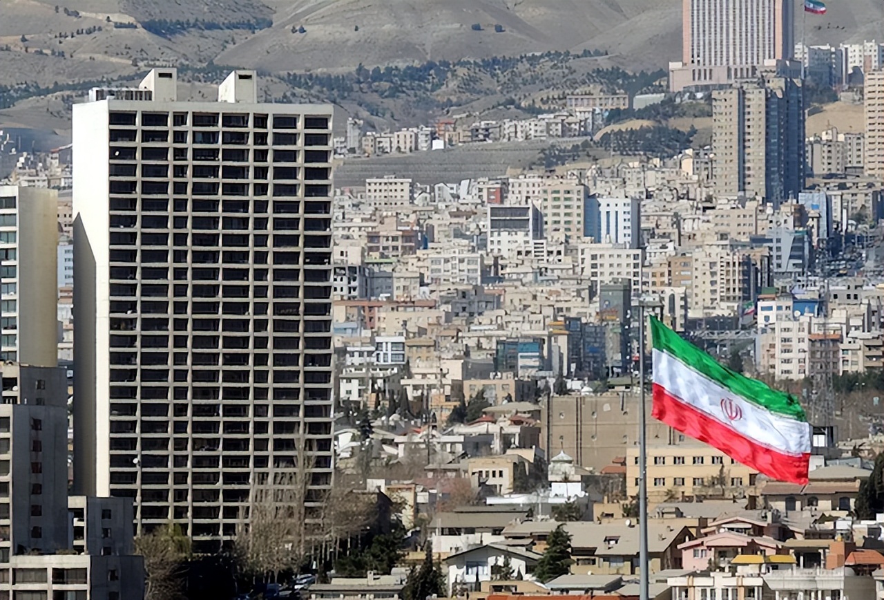 苏联解体后，阿塞拜疆重获独立，为何没有回归伊朗？