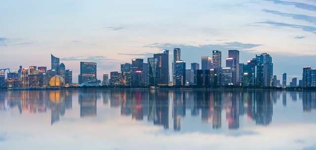 民族特色文化的发展趋势,56个民族里面文化最齐全的有哪些