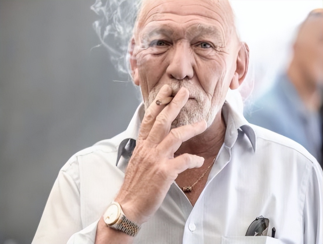 黄酮类防治老年痴呆症,槲皮素对老年痴呆有效果吗