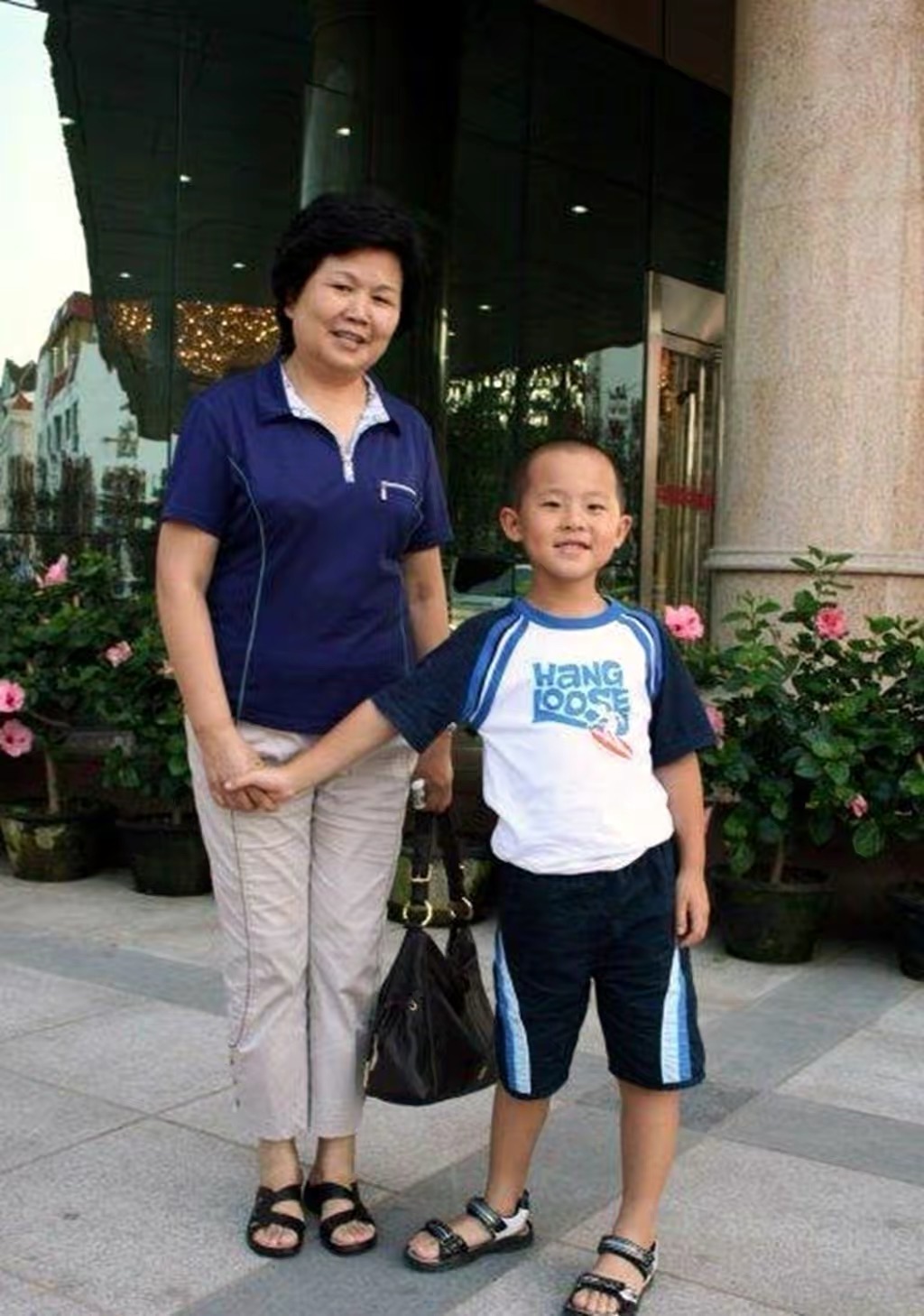 央视主播邢质斌的经历,央视原主播邢质斌简历