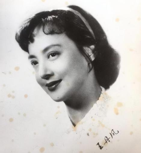 八位健在的老演员,18位已故的老演员有哪些