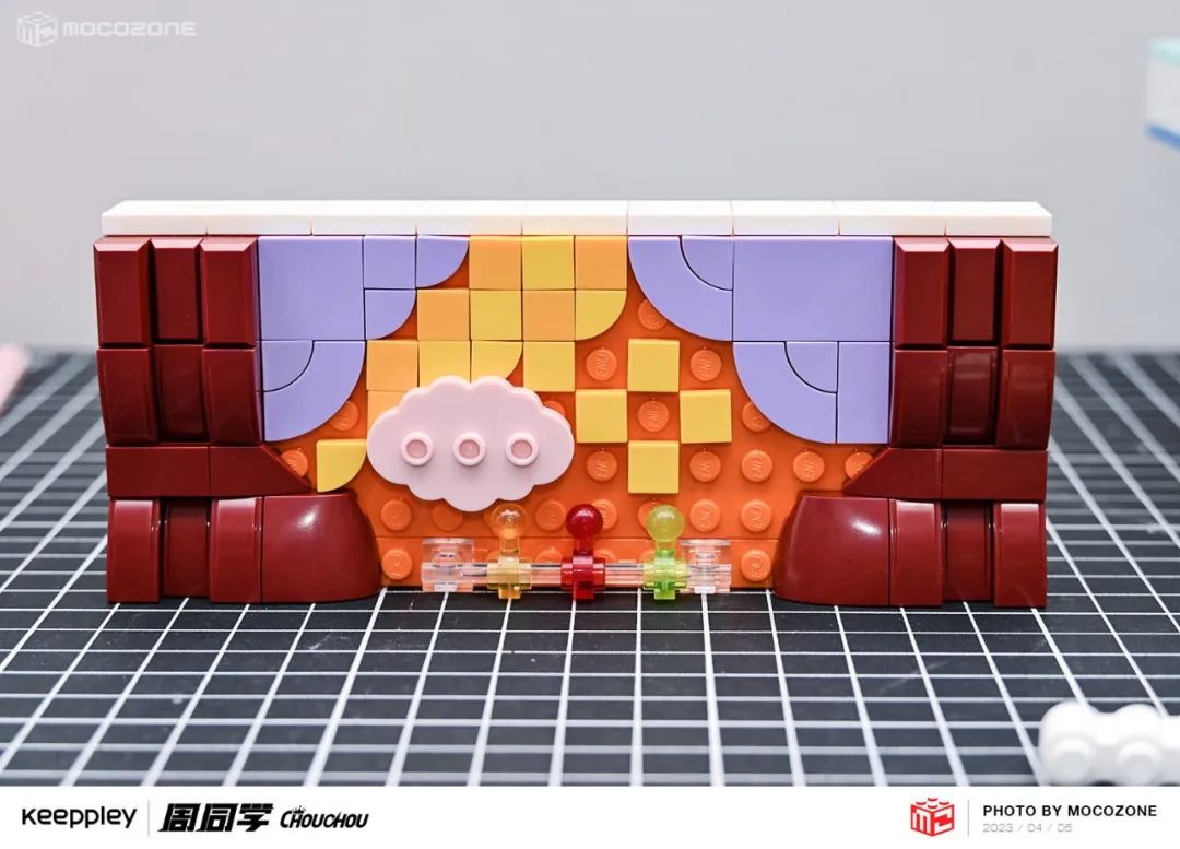 【积木测评】旋转的场景变换！周杰伦首款积木套装很有趣