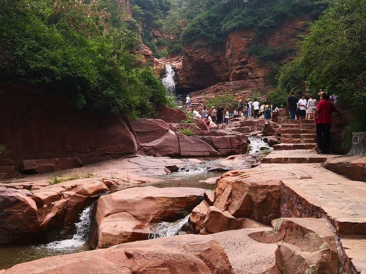 最好的风景是山里走走,最好的旅游风景在路上