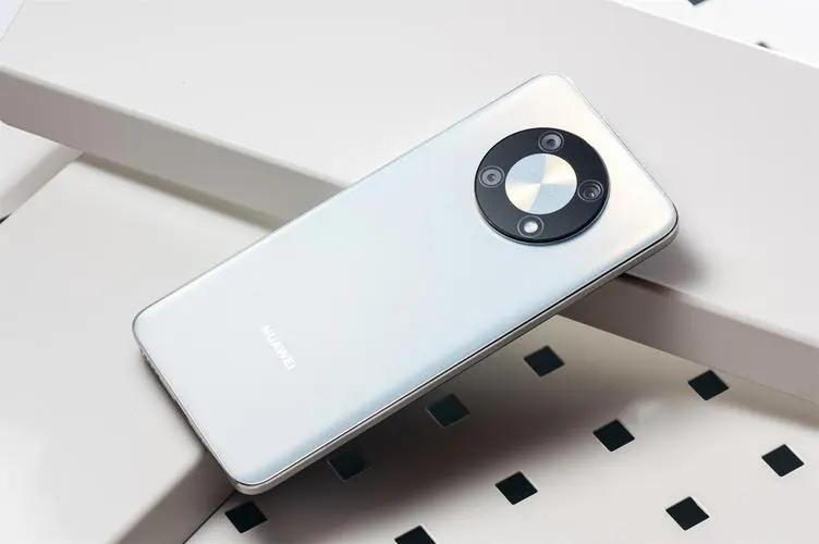 目前性价比最高的几款千元机,目前最值得购买的五款千元机