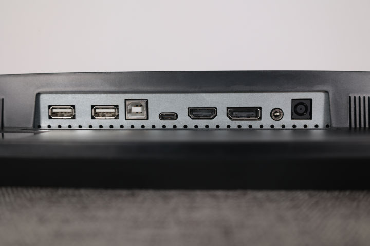 4k显示器性价比之王2023款,2000以下的高色域4k显示器