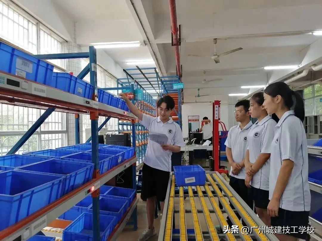 评为优秀学校喜报,我校荣获先进单位