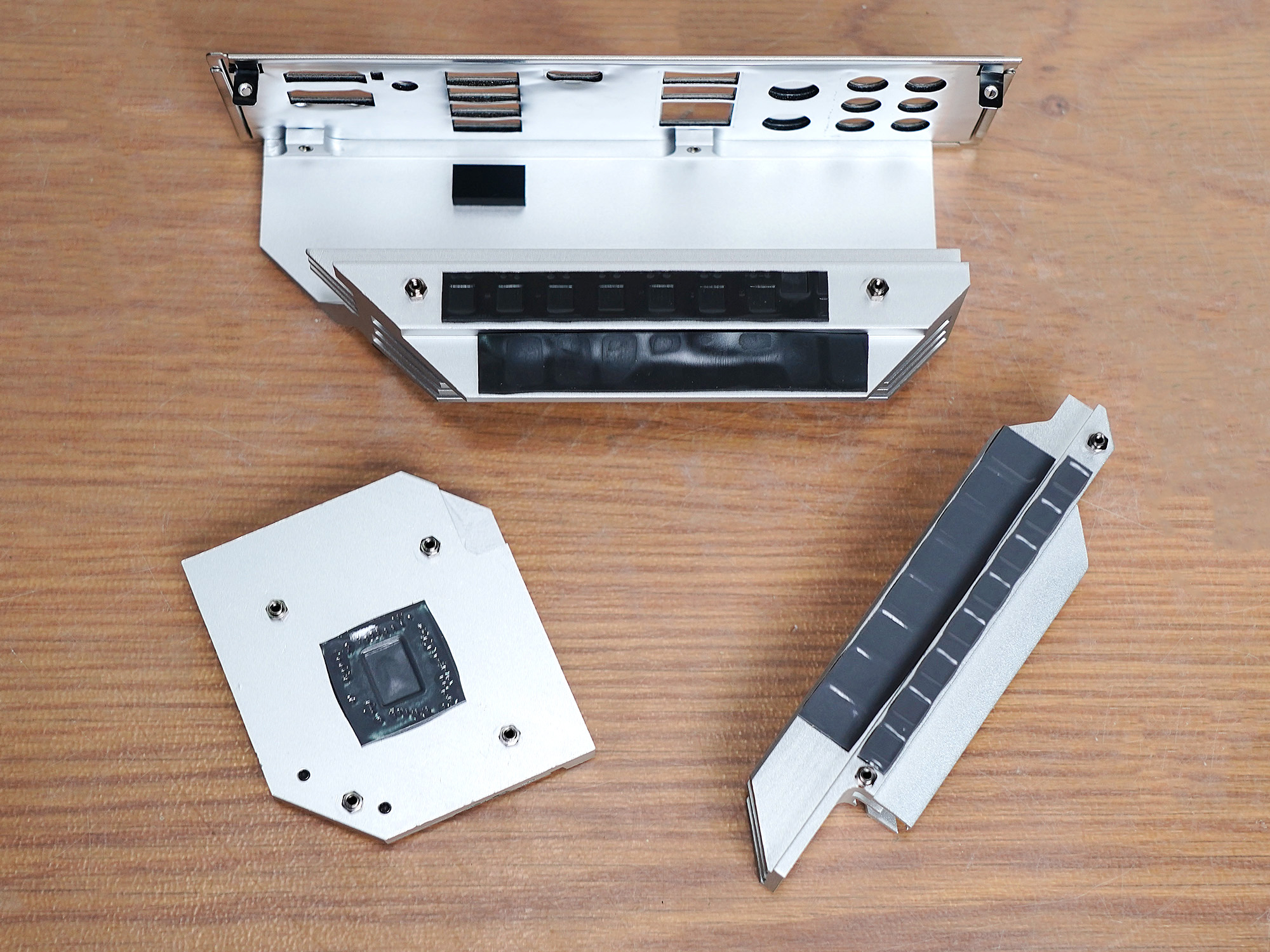 又小又白,12代3060tiitx主机推荐