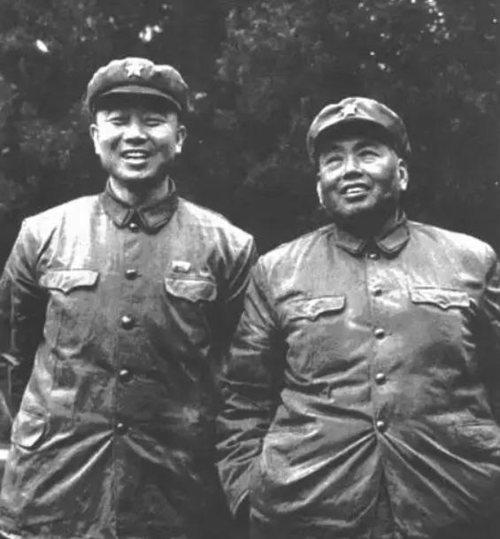 1970年的一个深夜,*世友许**找来肖永银:刘帅来南京了,你去接最好