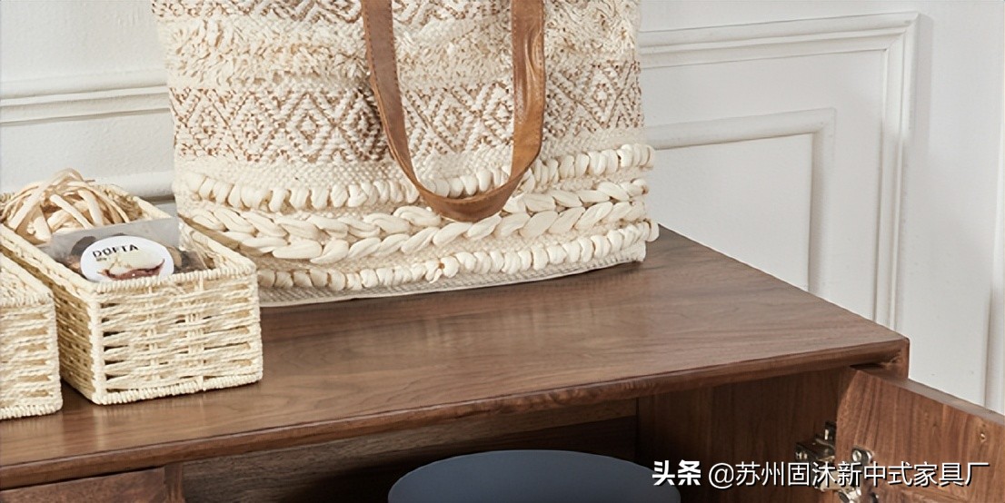 145平中式风格装修红木家具,145新中式三室二厅装修多少钱