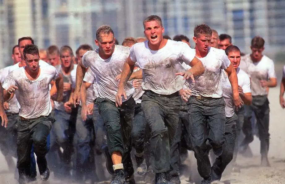 本拉登被击毙时藏身住所内部曝光,本拉登被美军击毙在哪个境内