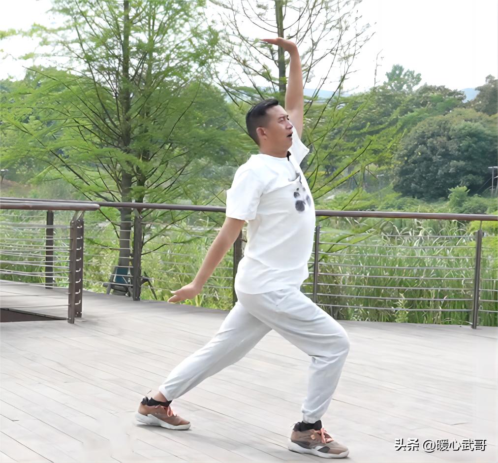 筋长一寸寿延十年每天拉筋10分钟,筋长一寸寿延十年正确方法