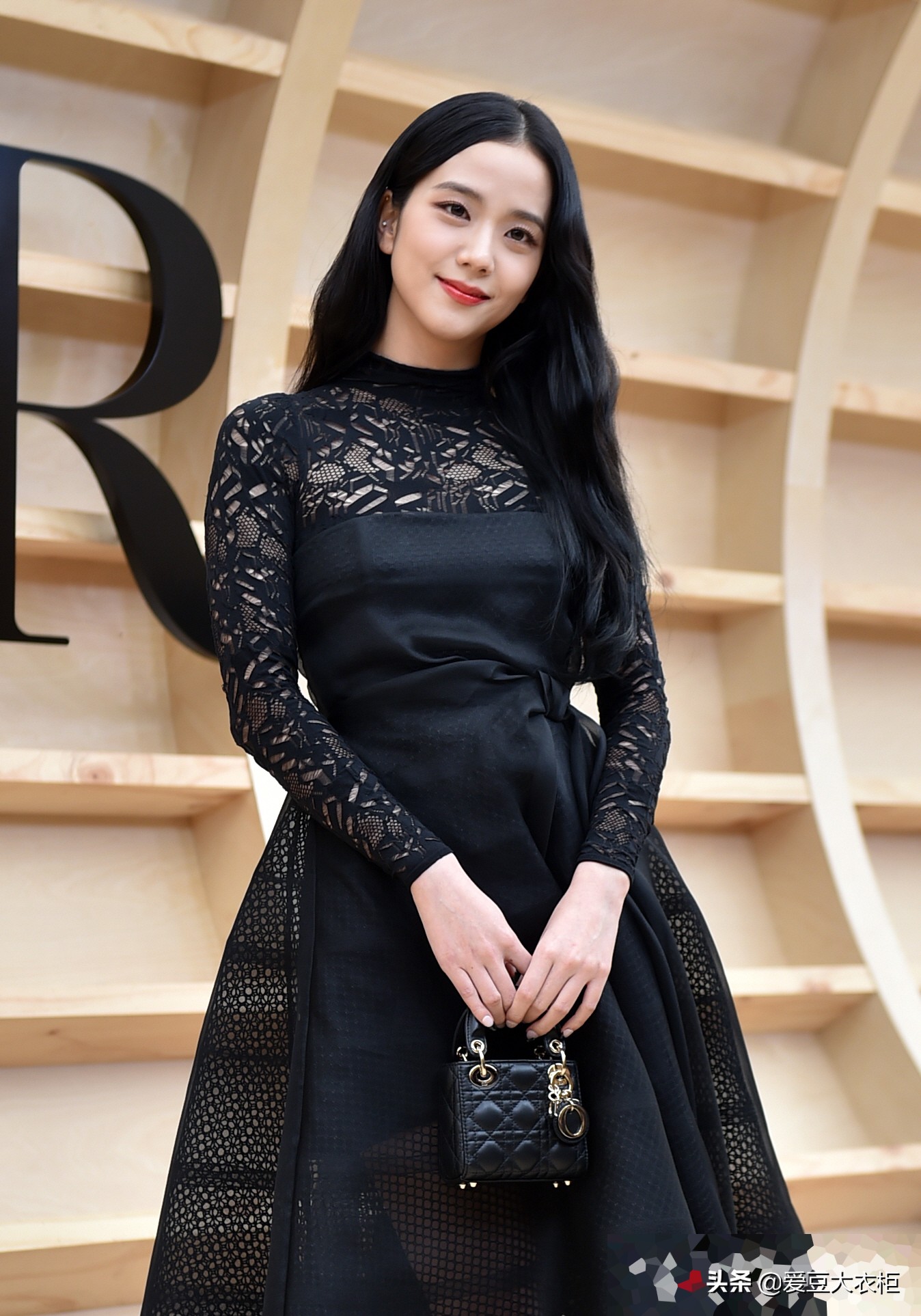 金智秀diormarieclaire,金智秀穿blackpink衣服