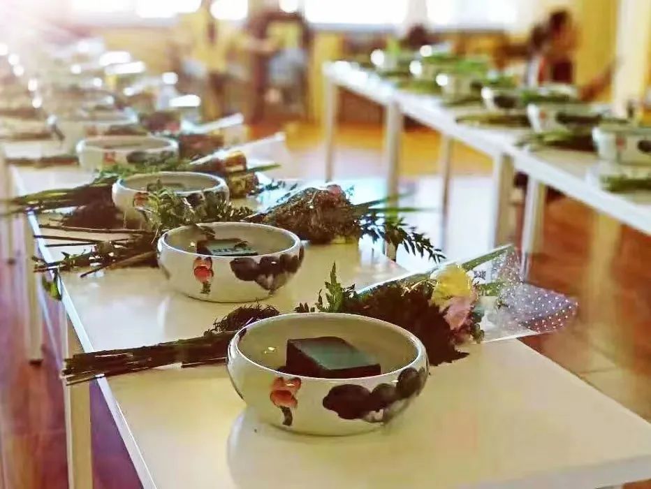 今年3.8节，这三家花店沙龙为何生意火爆？