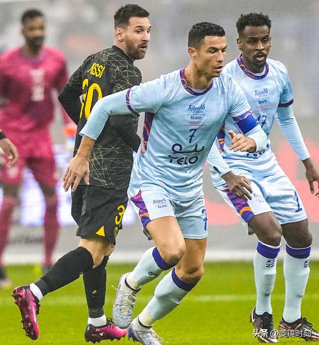 梅西进球c罗滑跪,梅西进球c罗跪滑图